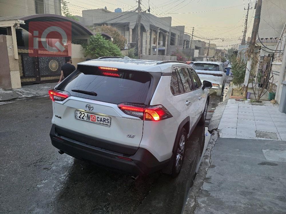 تويوتا راف 4
